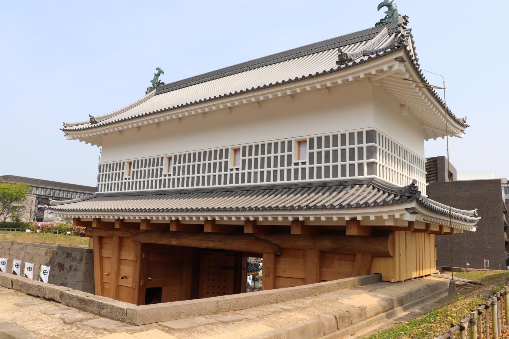 Kagoshima (Tsurumaru) Castle Ruins (Goromon Gate)-5
