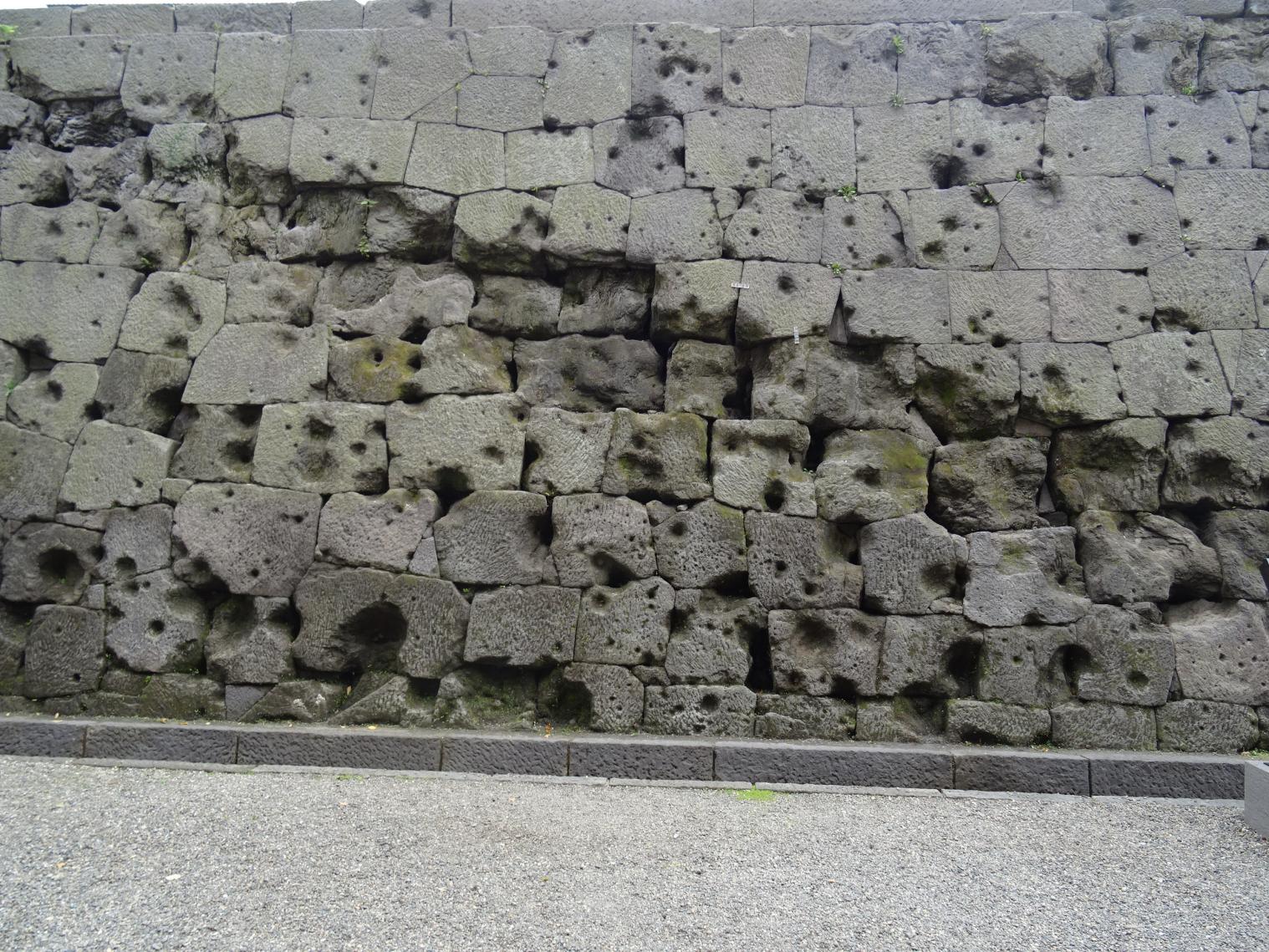 Kagoshima (Tsurumaru) Castle Ruins (Goromon Gate)-8